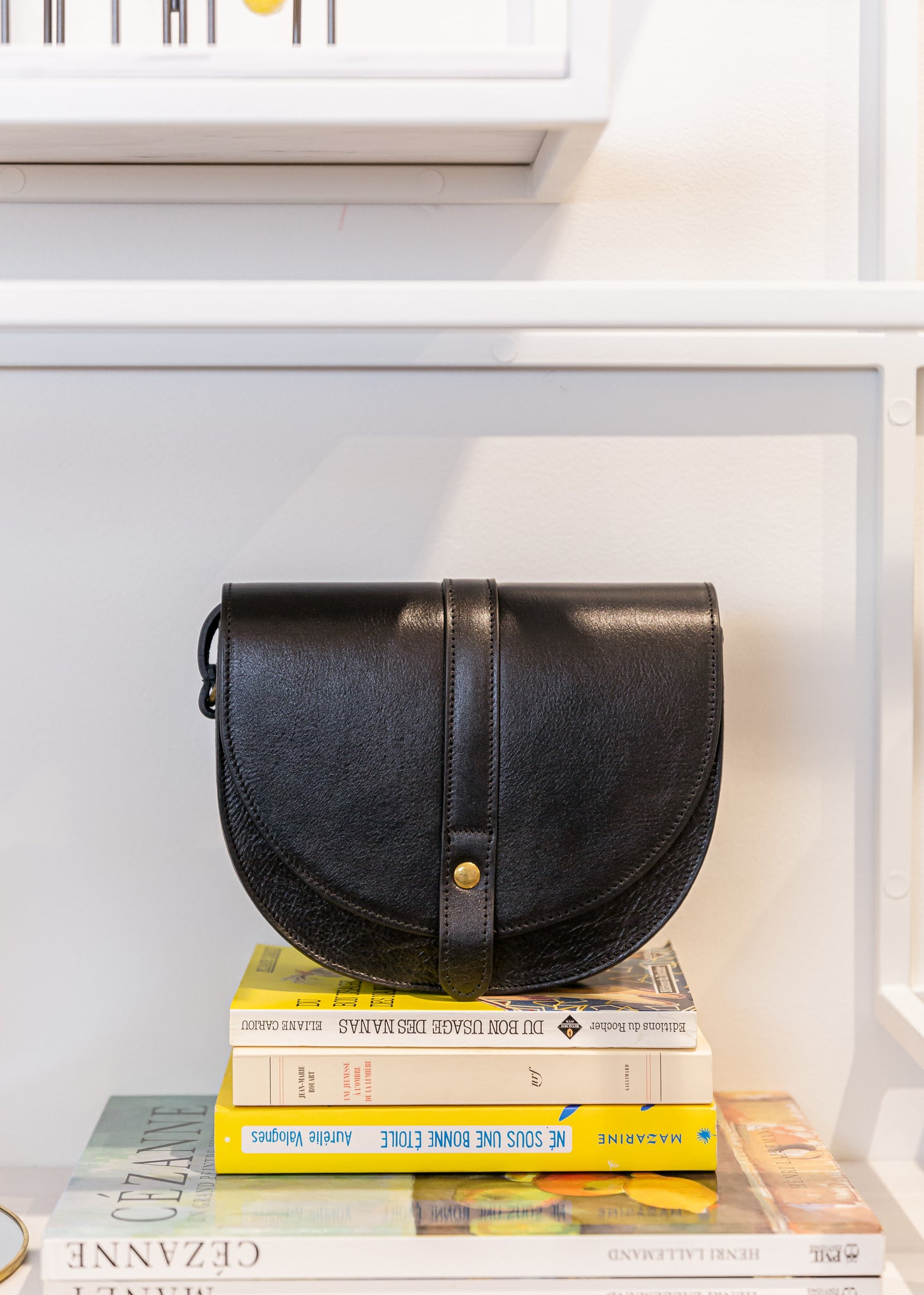 Pochette Simon Carter 'Evil Cat' En Soie Noire – Neuve Avec étiquettes, Motif Chat Old School