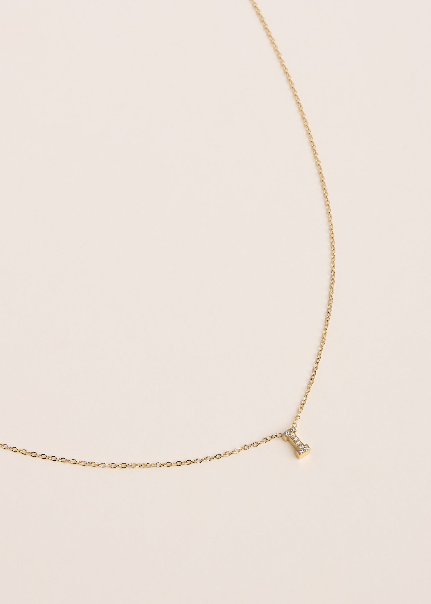 Collier lettre i