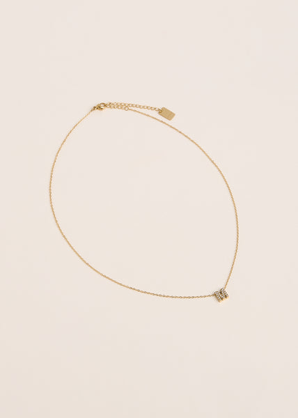 Collier lettre M